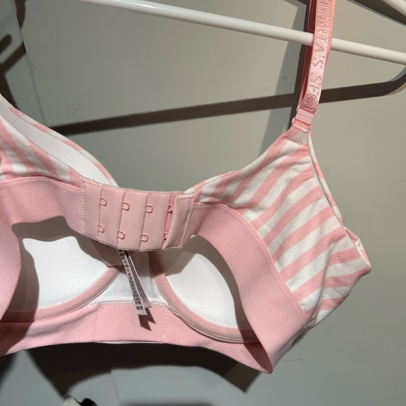 Victoria’s Secret THE T-SHIRT
Perfect Shape Shine Patch Push-Up Bra - Picture 4 of 6